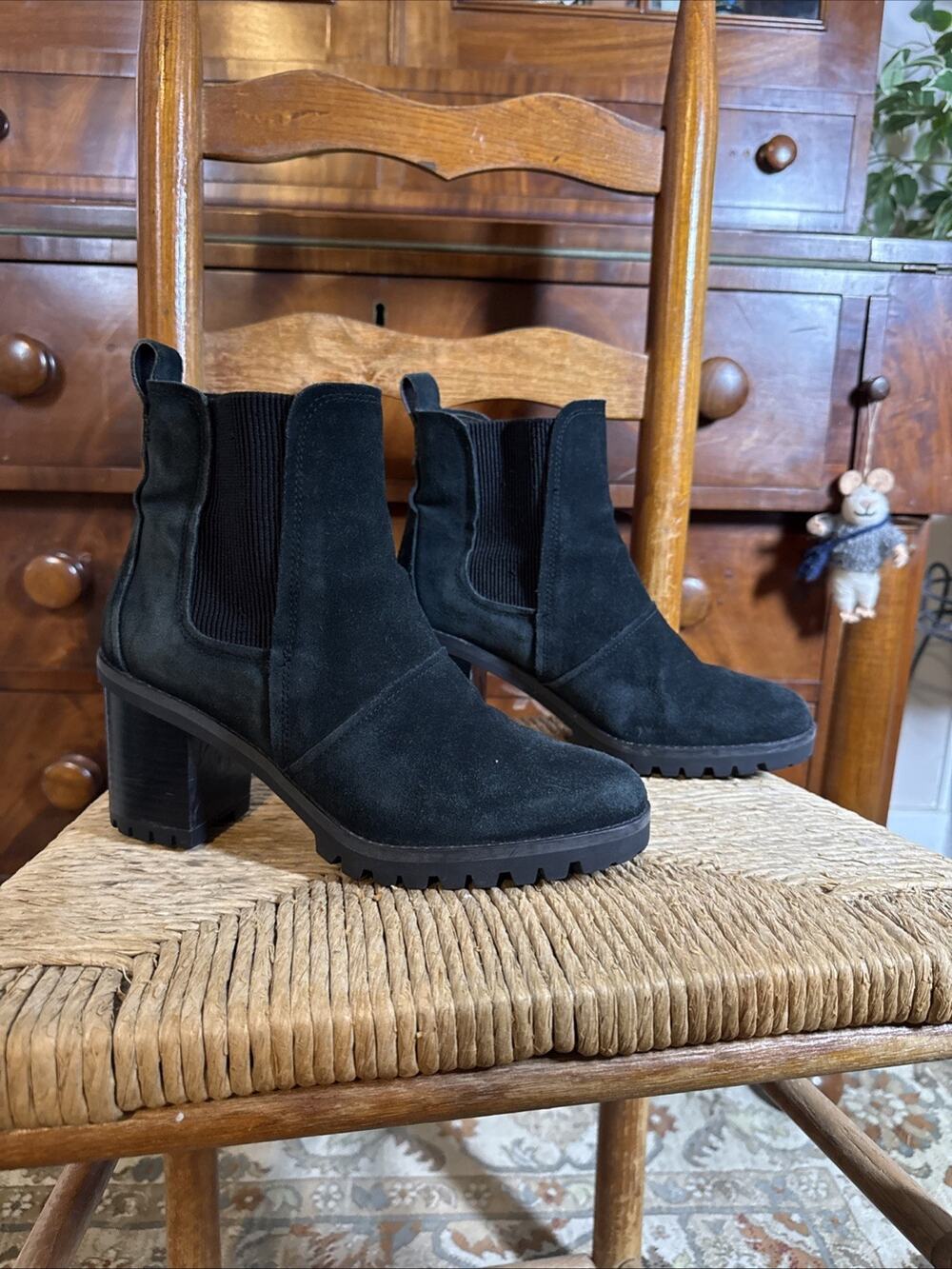 UGG Hazel Black Suede Chelsea Boots Waterproof Block Heel Lug Sole Ankle Women 8